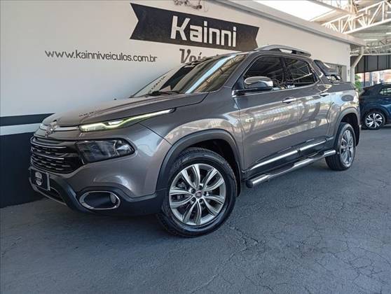 FIAT TORO 2.0 16V TURBO DIESEL RANCH 4WD AT9 FIAT TORO 2.0 16V TURBO DIESEL RANCH 4WD AT9
